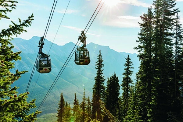 https://www.discovercanadatours.com/wp-content/uploads/2022/06/©Pursuit-ChrisAmat-BanffGondola-600x400.jpg