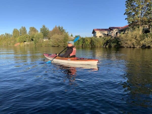 https://www.discovercanadatours.com/wp-content/uploads/2022/12/©DCT-Kayaking-CampbellRiver-600x450.jpeg