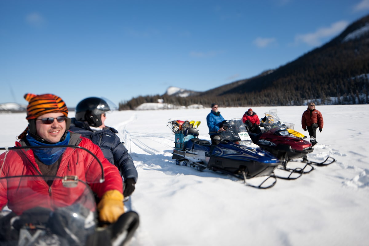 https://www.discovercanadatours.com/wp-content/uploads/2023/05/Snow-Mobiling©Govt-of-Yukon-Fritz-Mueller_72.jpg