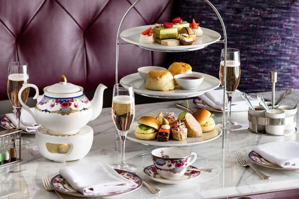 https://www.discovercanadatours.com/wp-content/uploads/2023/05/©EmpressFairmontHotel-AfternoonHighTea-Victoria-600x400.jpeg